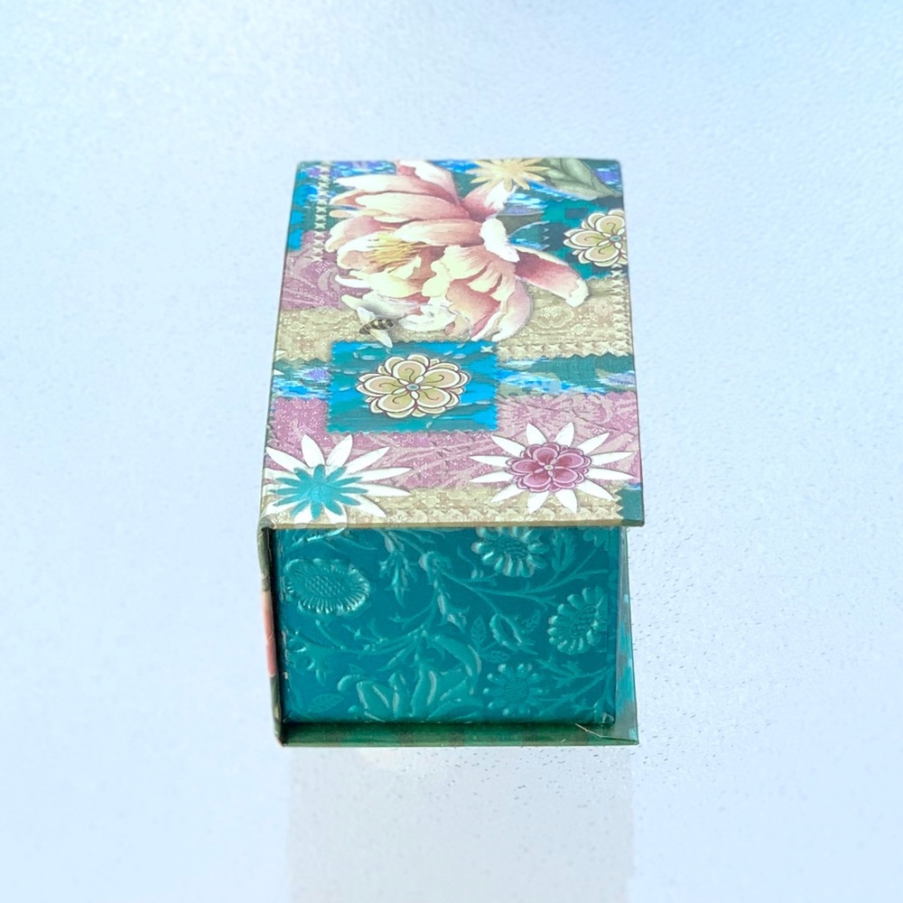 Punch Studio Jasmine Soap Bar and Blue Danube Music Box Gift Set - Picture 6 of 7